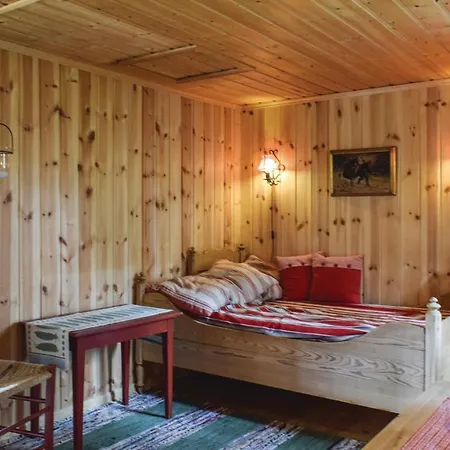 בית נופש Lovely In With Sauna